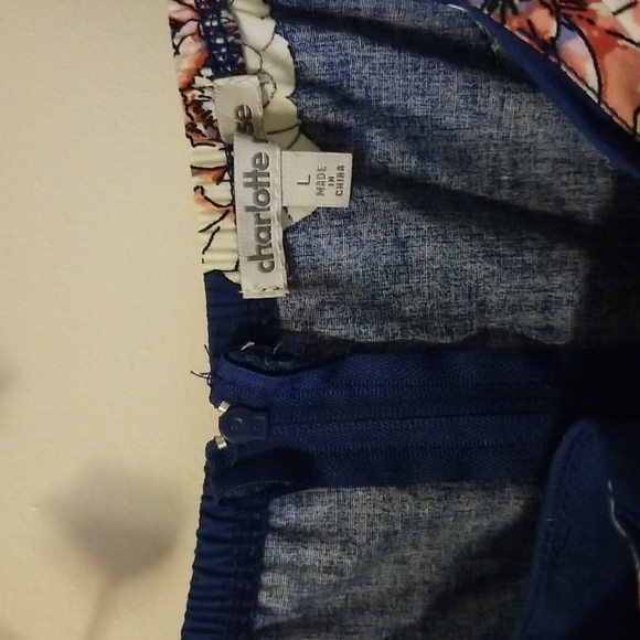 Floral Summer Dress with Adjustable Side Ties - Picture 4 of 5